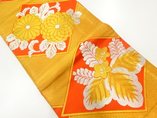 菱に菊・桐模様織出し丸帯